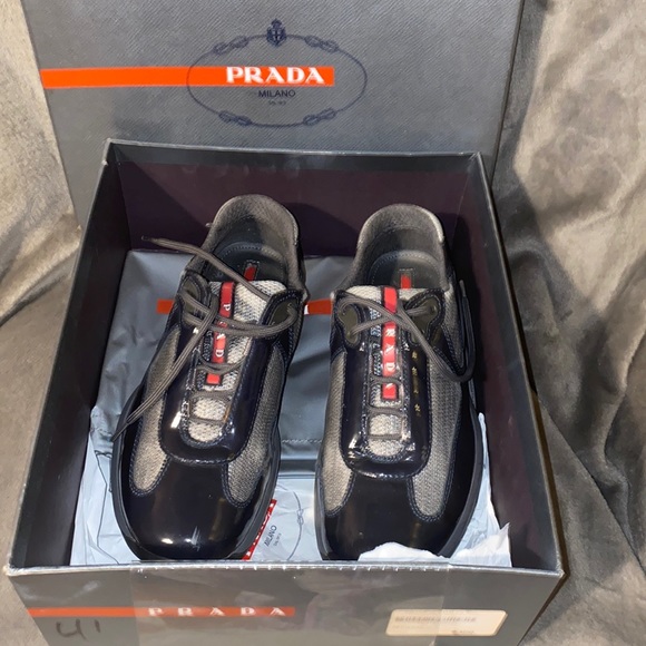 Pradas in mint condition, worth more now. Size 36 is 5.5Y in U.S. - Picture 10 of 11